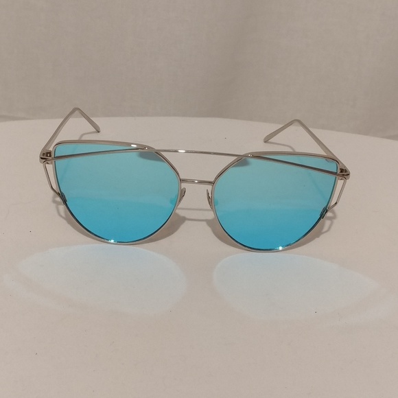 Women's sunglasses - Picture 4 of 8